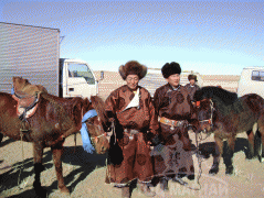 Д.Цогтбаяр: Манай аав аймагтаа адууныхаа цус сэлбэх ажлыг эхлүүлсэн хүн