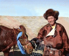 Д.Цогтбаяр: Манай аав аймагтаа адууныхаа цус сэлбэх ажлыг эхлүүлсэн хүн