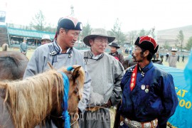 МУ-ын Алдарт уяач П.Доржпалам: Бүсийн наадамд азарга түрүүлгэчихээд иртэл наадам хэслээ гээд ажлаас халчихсан
